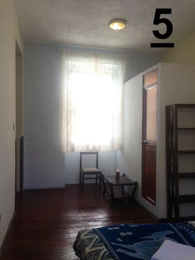 Guesthouse Nelson Quito 2*,